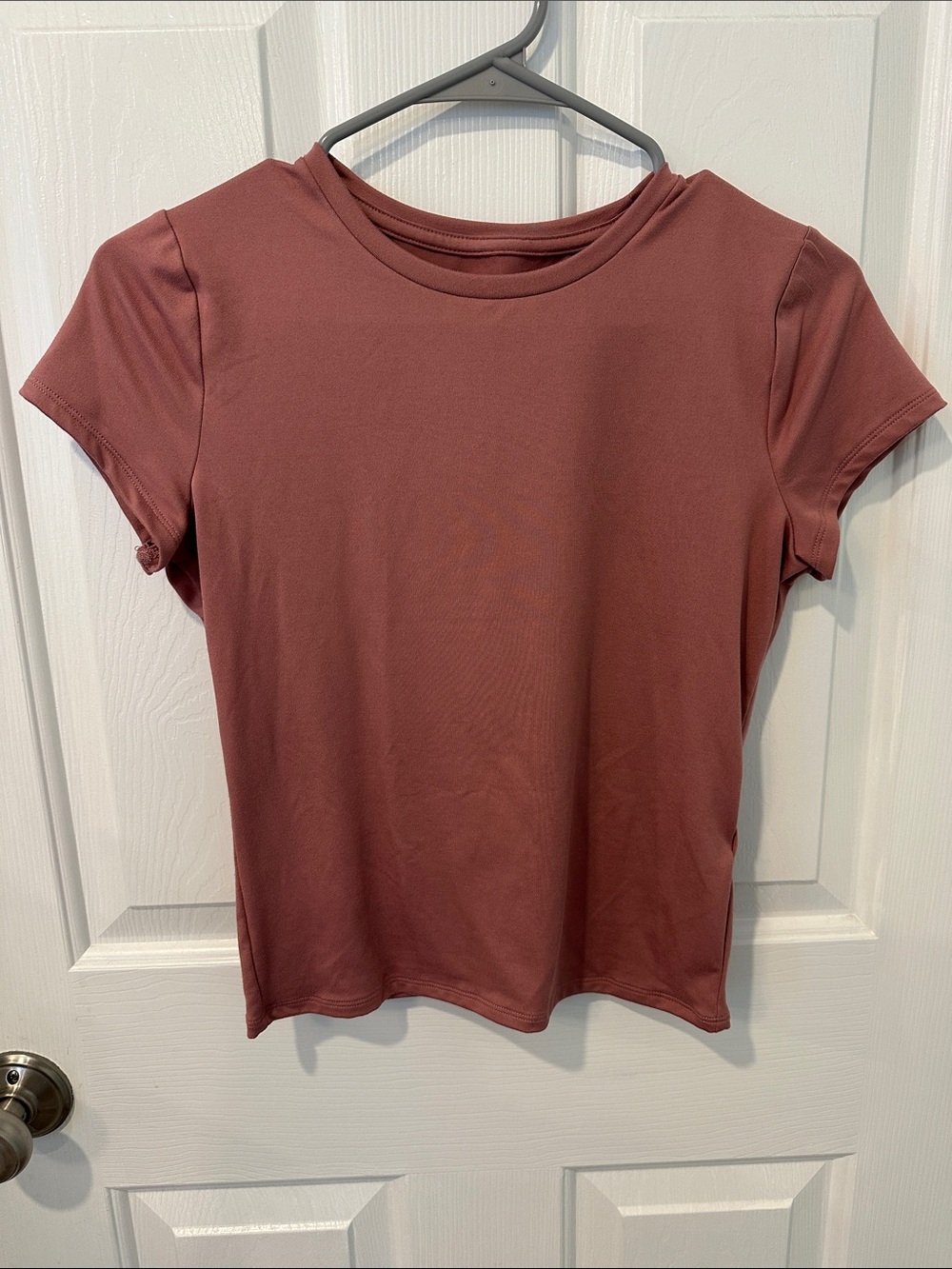 Hollister Short Sleeve Crew Neck Tee in Dusty Rose